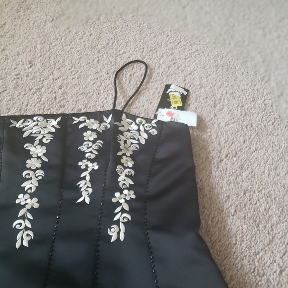 Crop floral bustier gems down the spine - Picture 3 of 5